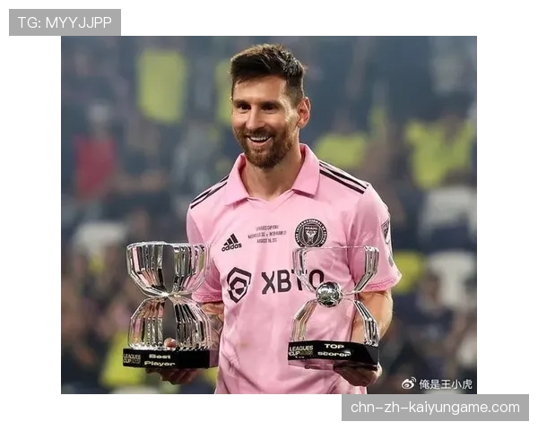 冠军球队赛季回顾大会展示团队奋斗历程与数据亮点，冠军联赛