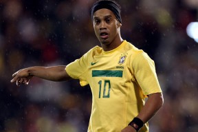 开云入口-尼斯依靠高位压迫打乱对手节奏，尼斯持刀袭击